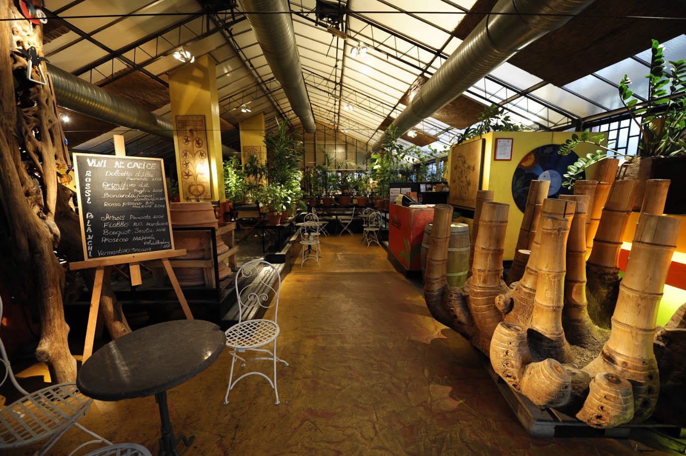 Restaurant interior 1